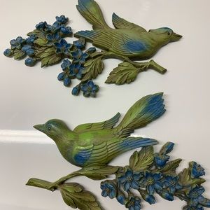 Resin bird plaques set